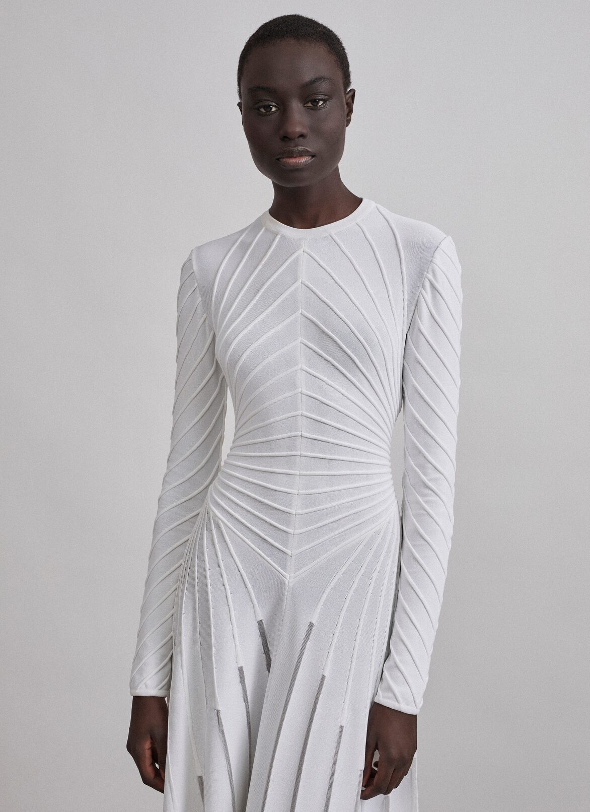 Long-sleeved ottoman knit dress ALAÏA WHITE LONG-SLEEVED OTTOMAN KNIT DRESS